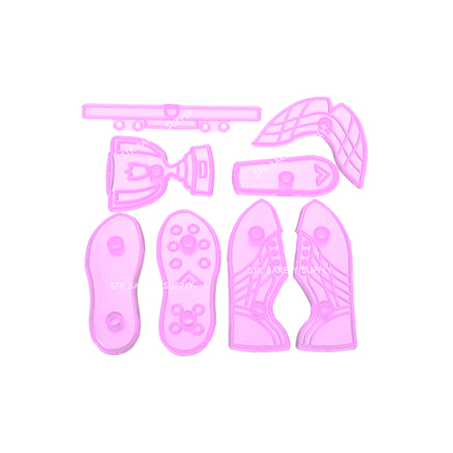 FOOTBALLER FONDANT MOULD SET 8PCS