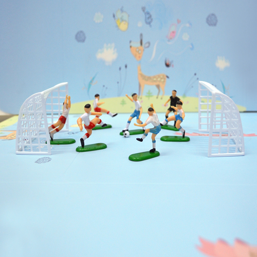 CAKE DECORATION FOOTBALL PLAYER SET