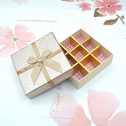 PAPER CHOCOLATE CAKE BOX 11.5 x 11.5 x 3.5CM 9'S 1PC